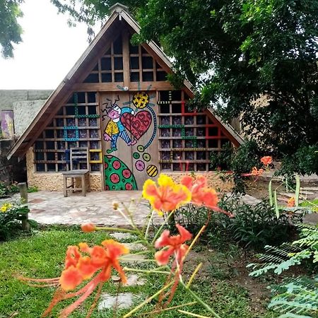 Kokrobite Gardens Restaurant And Guest House מראה חיצוני תמונה