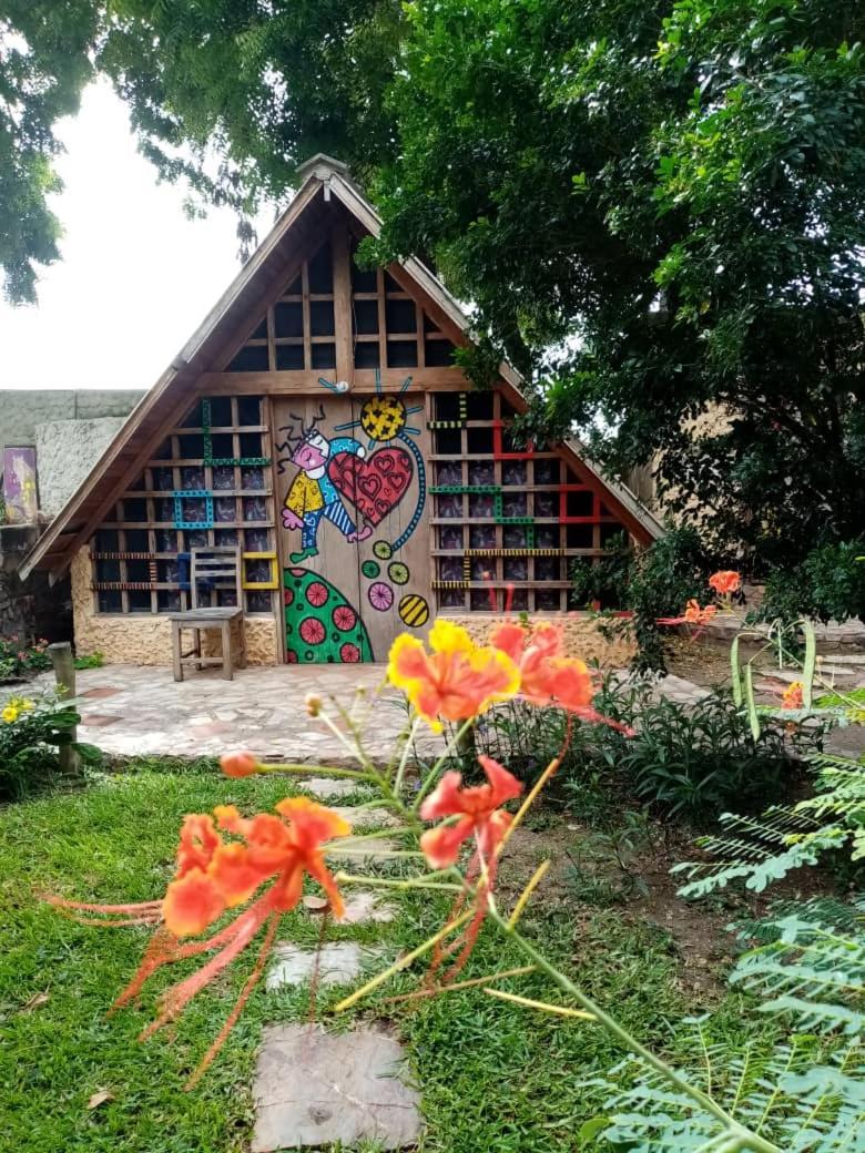 Kokrobite Gardens Restaurant And Guest House מראה חיצוני תמונה